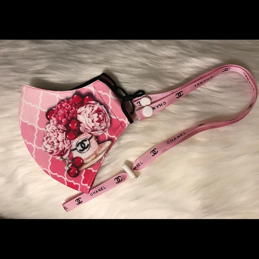 Adjustable Face Mask and Matching Lanyard